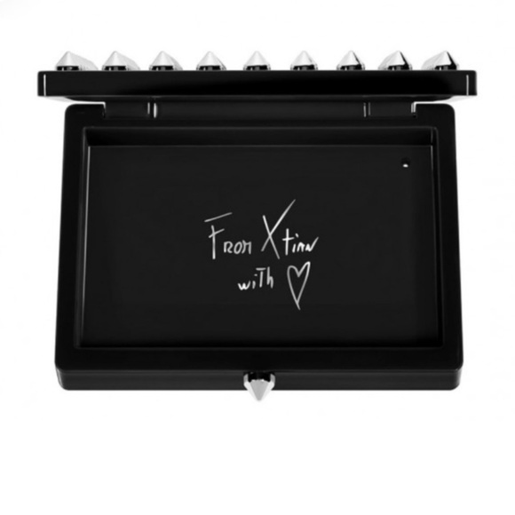 Christian Louboutin
Abracadabra la Palette in original box. Rare and sought - Picture 4 of 10